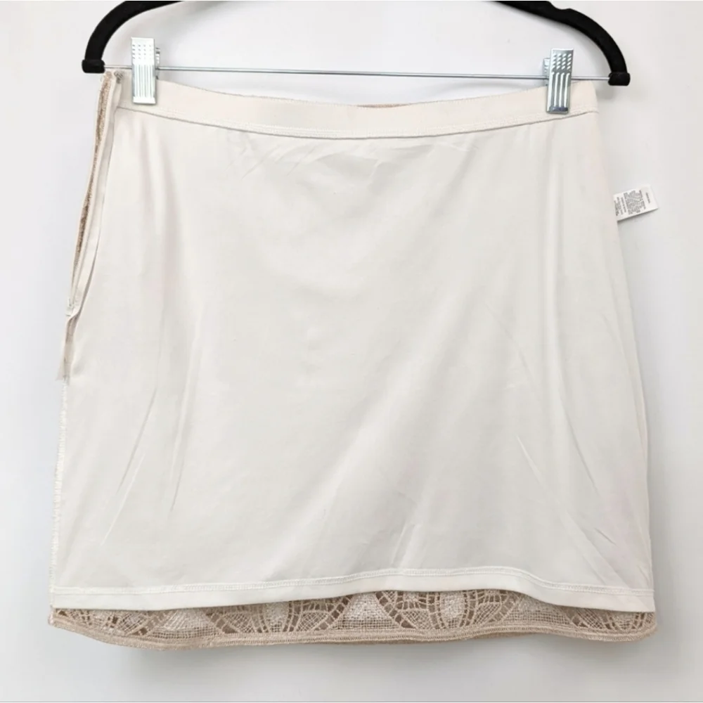 Express Mini Skirt Sequinned Metallic Crocheted Lace White Rose Gold size 8 NWT